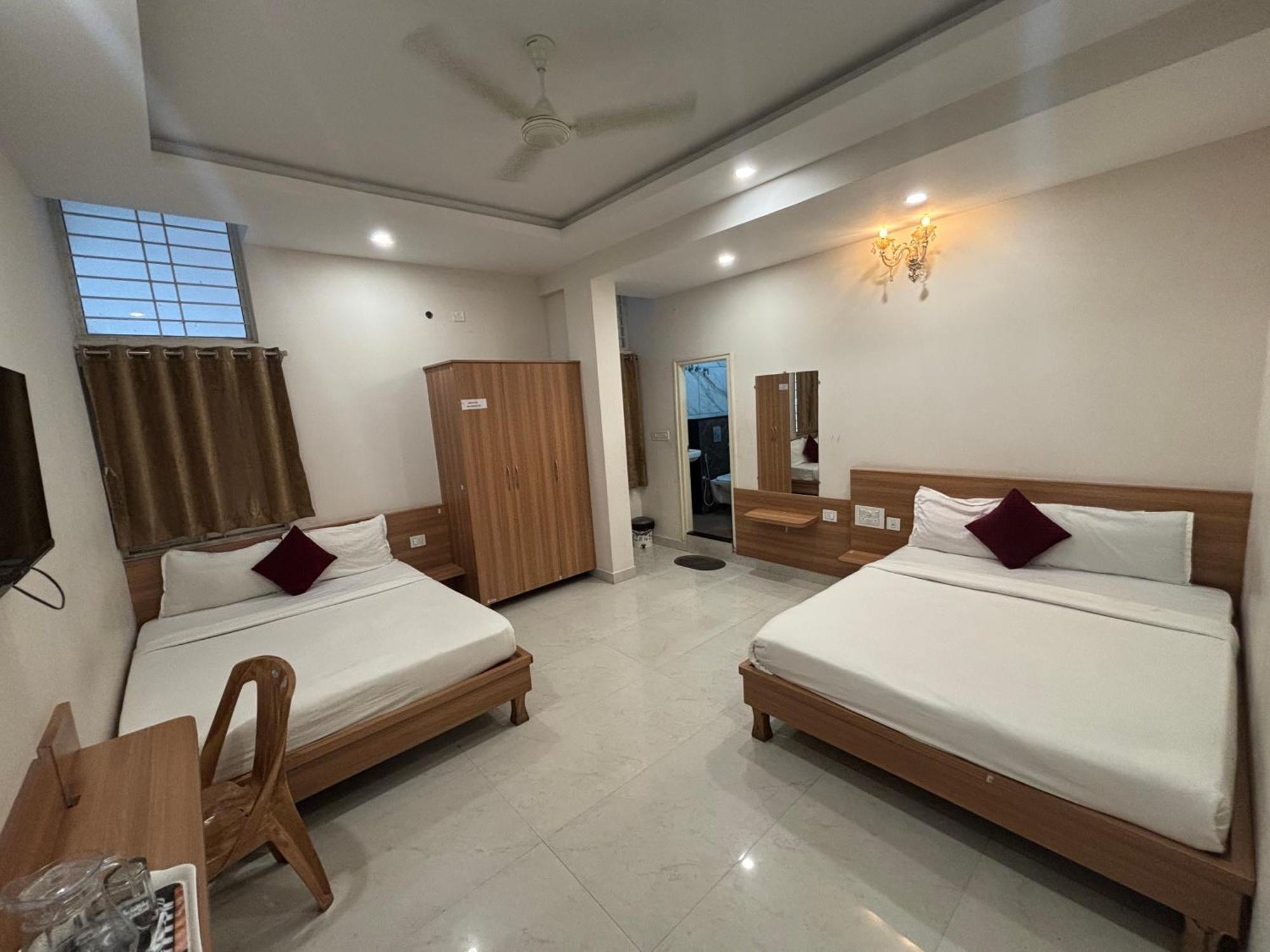 Seema Palace Inn 1 Km From Railwaystaion Mysore Exterior foto